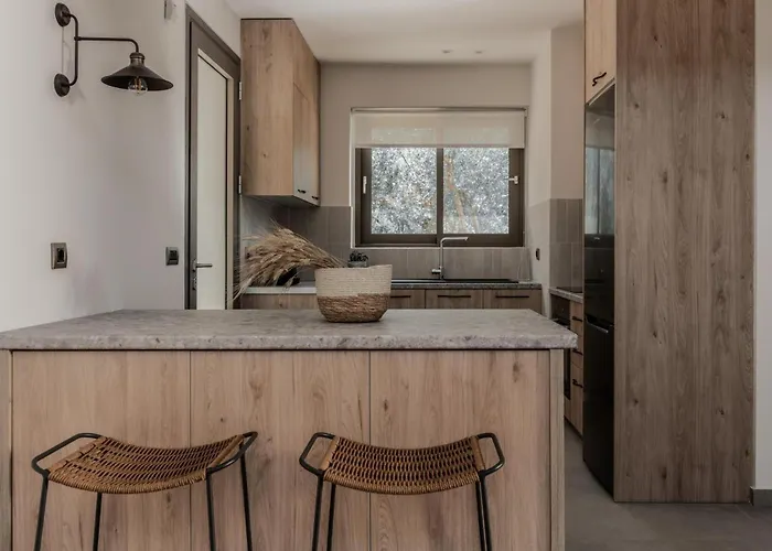 Cossoro Ena In Zakynthos Xirokástellon