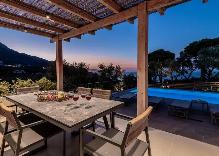 Cossoro Ena In Zakynthos Xirokástellon