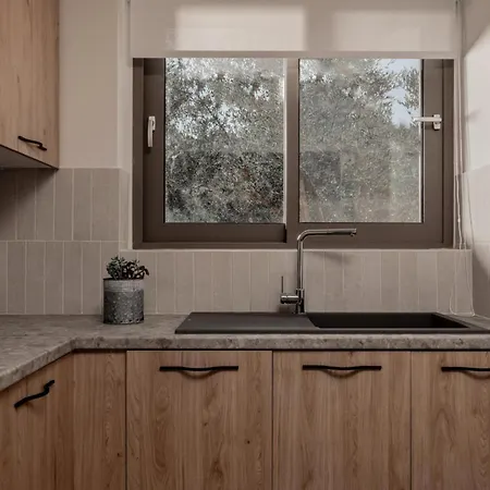 Cossoro Ena In Zakynthos Xirokástellon